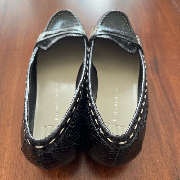 Etienne Aigner Black Leather Loafers Classic Slip-On Flats Size 7.5 - Picture 4 of 6